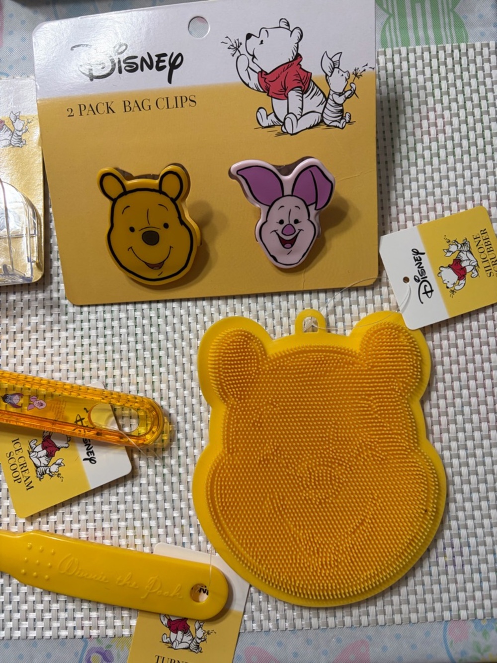Disney Winnie the Pooh Kitchen Accessory Set - Yellow & Red - Picture 3 of 3